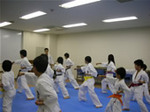 䓹